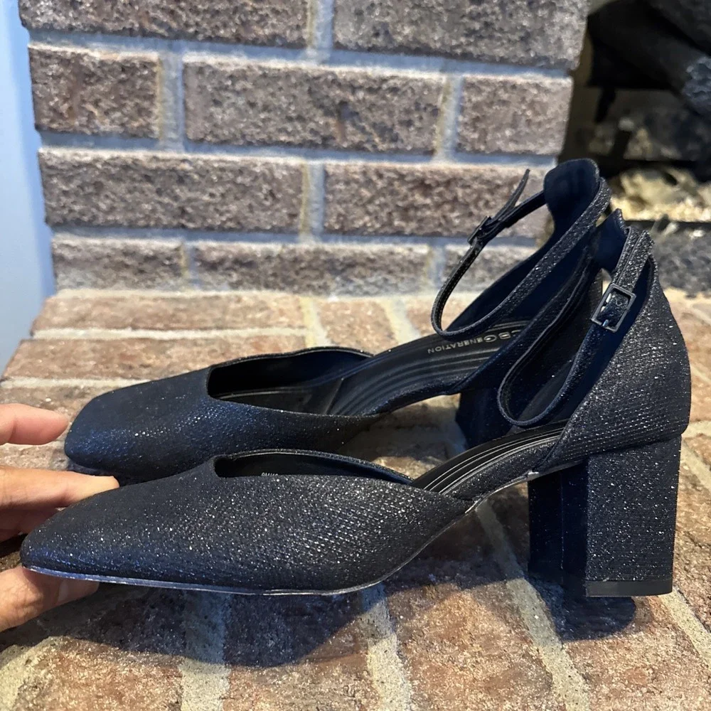 BCBGeneration Rola Shimmery Block Heel Pump Women's Black Size 9M #502